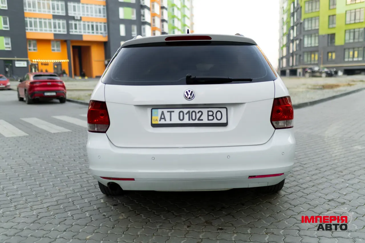 Volkswagen Golf - фото 5