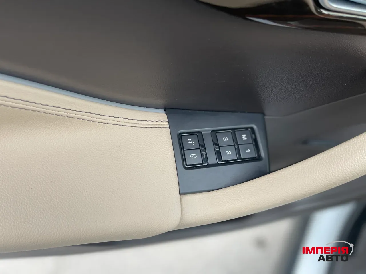 Jaguar F-Pace - фото 16