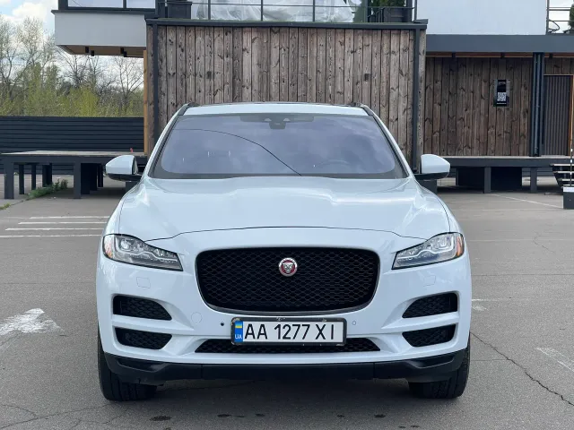 Jaguar F-Pace - фото 4