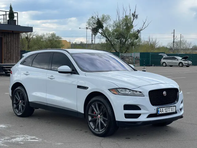 Jaguar F-Pace - фото 3
