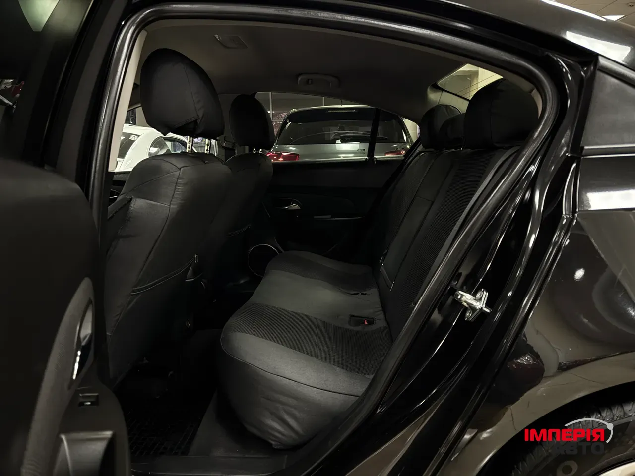 Chevrolet Cruze - фото 7