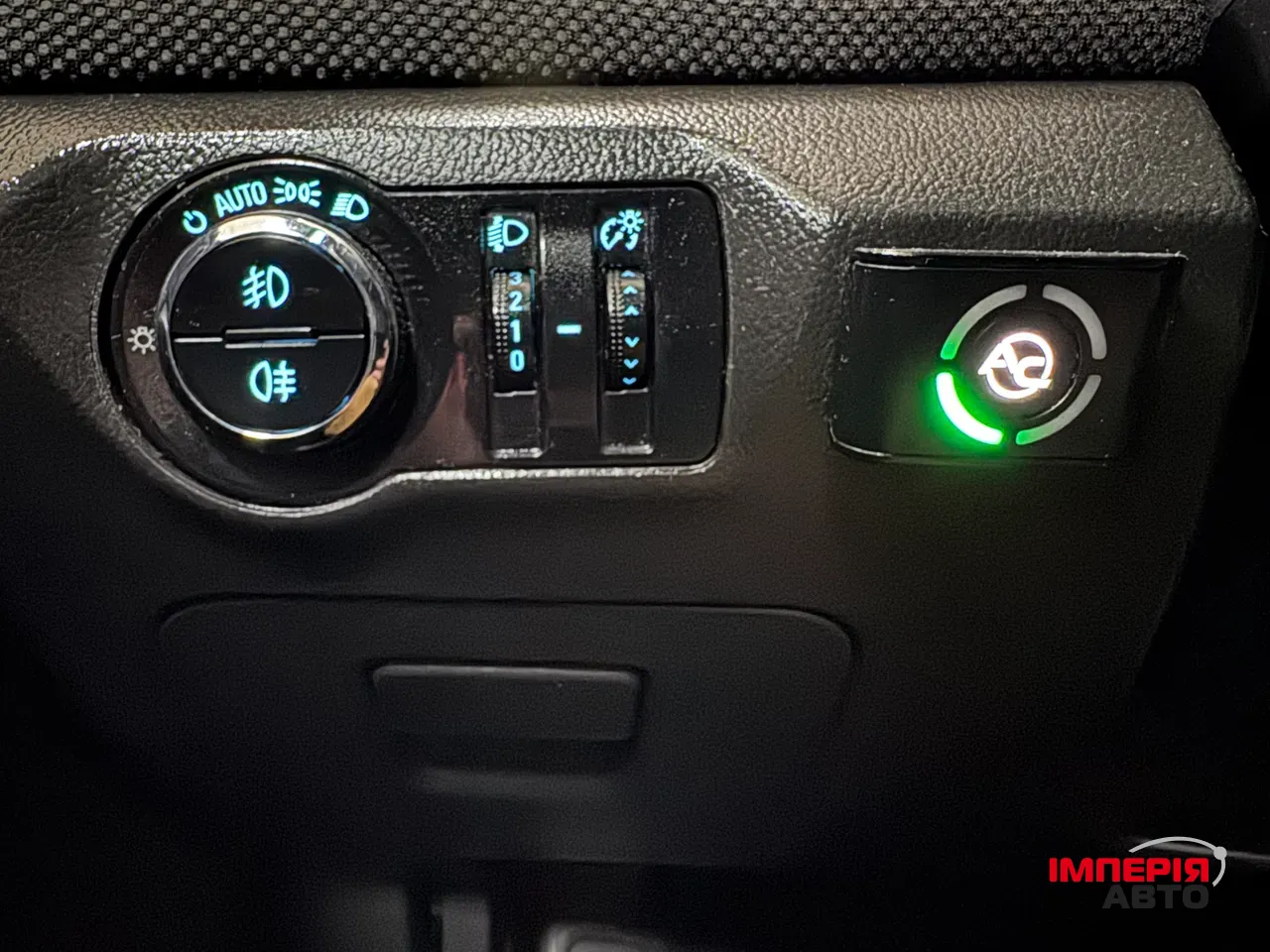 Chevrolet Cruze - фото 10