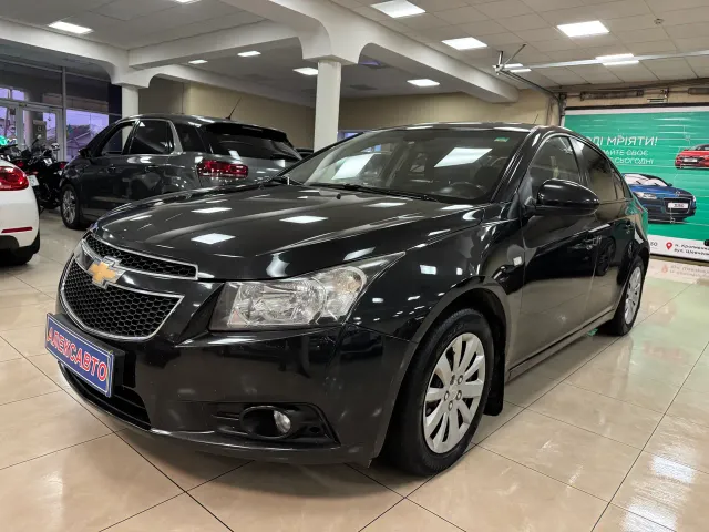 Chevrolet Cruze - фото 1