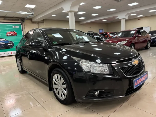 Chevrolet Cruze - фото 4