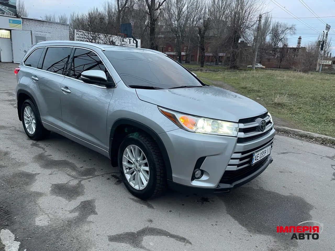 Toyota Highlander - фото 1