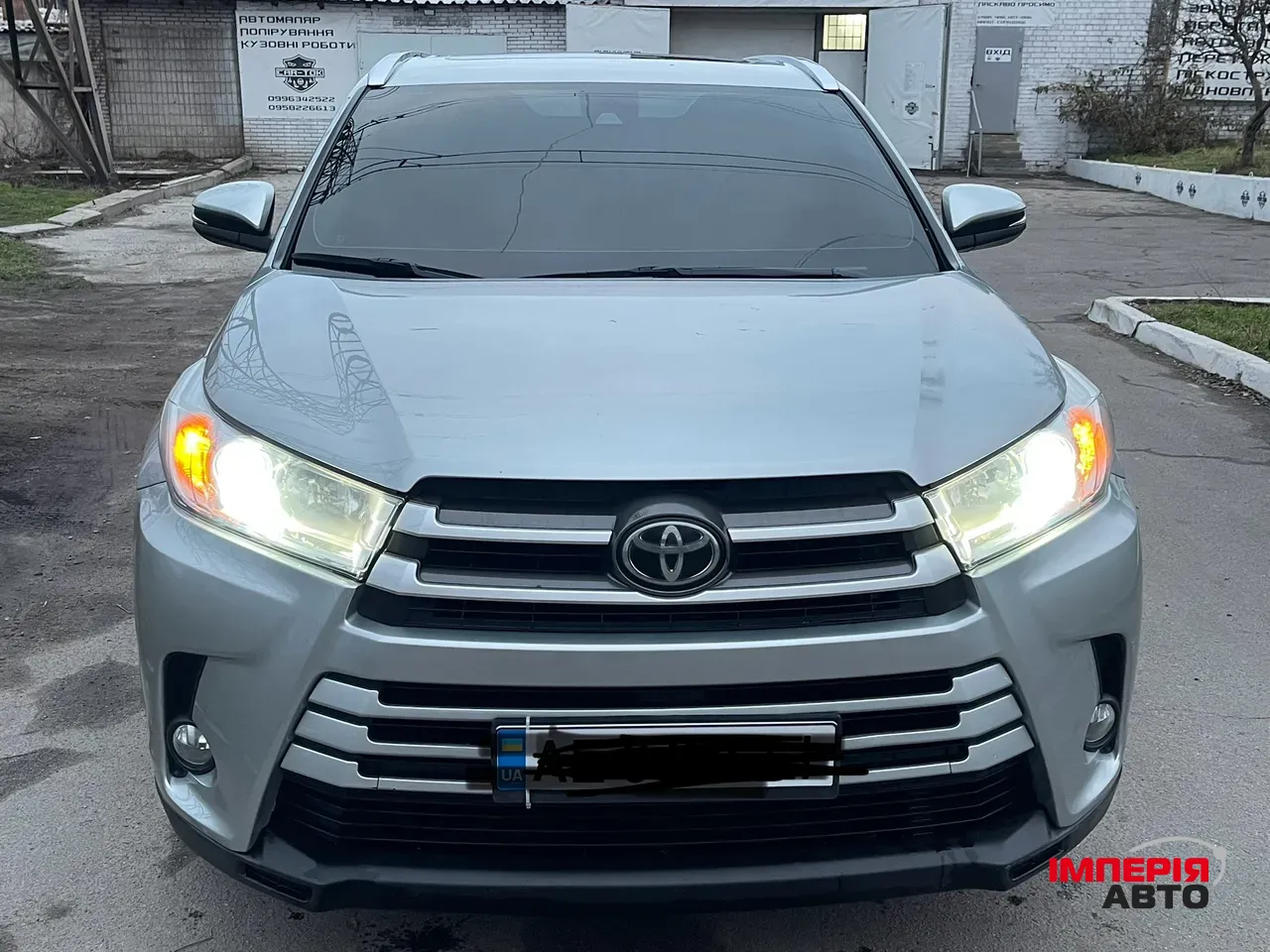 Toyota Highlander - фото 2