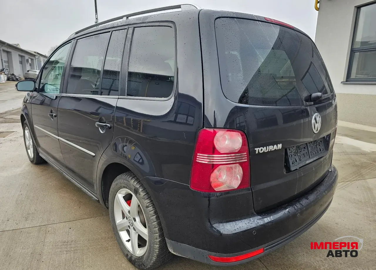 Volkswagen Touran - фото 13