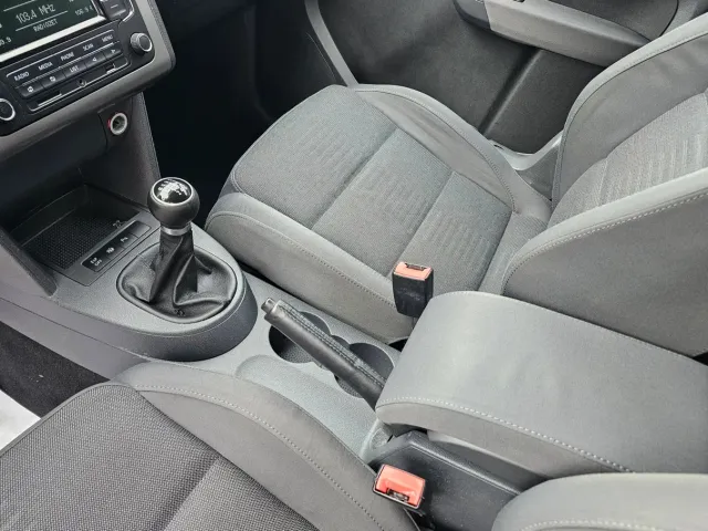 Volkswagen Touran - фото 5