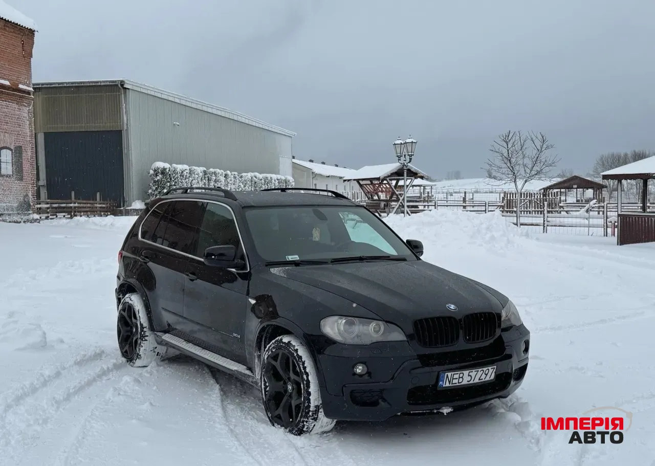 BMW X5 - фото 1