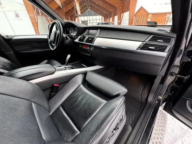 BMW X5 - фото 3