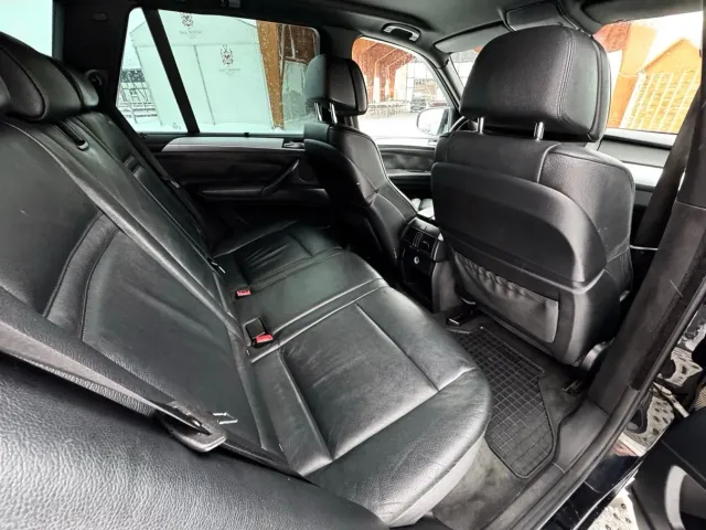 BMW X5 - фото 5