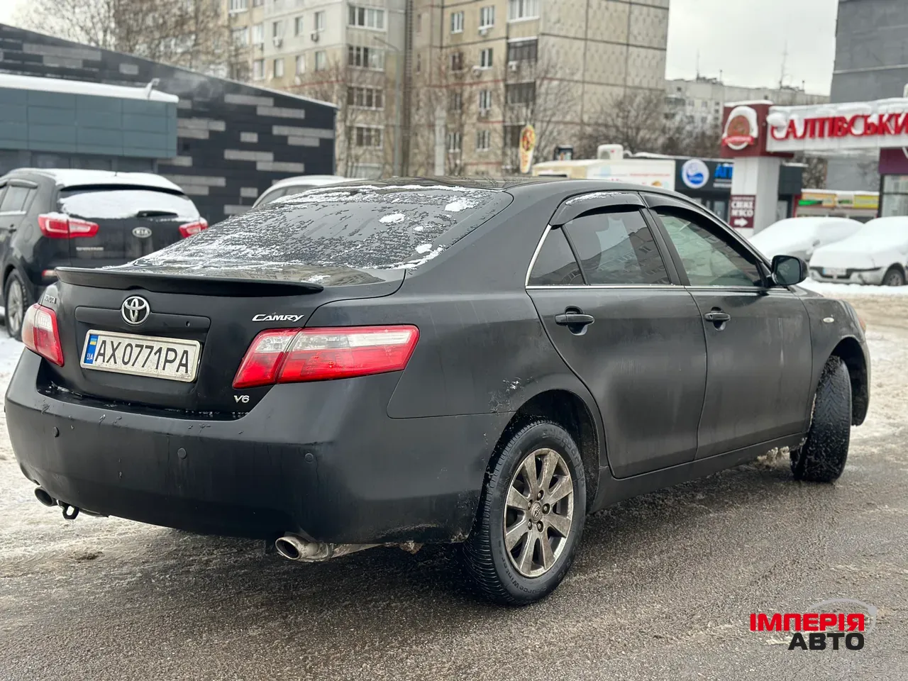 Toyota Camry - фото 2
