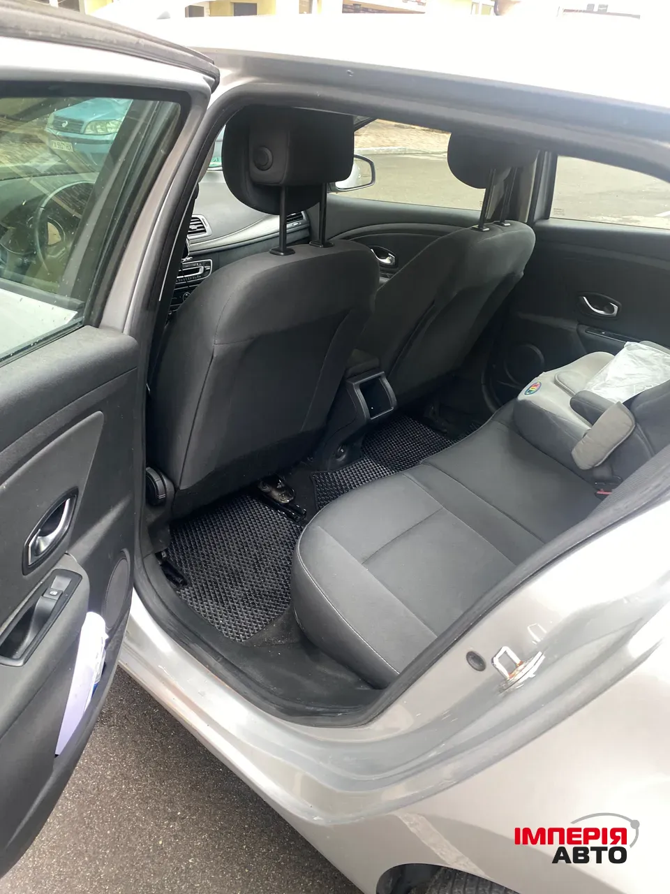 Renault Megane - фото 13