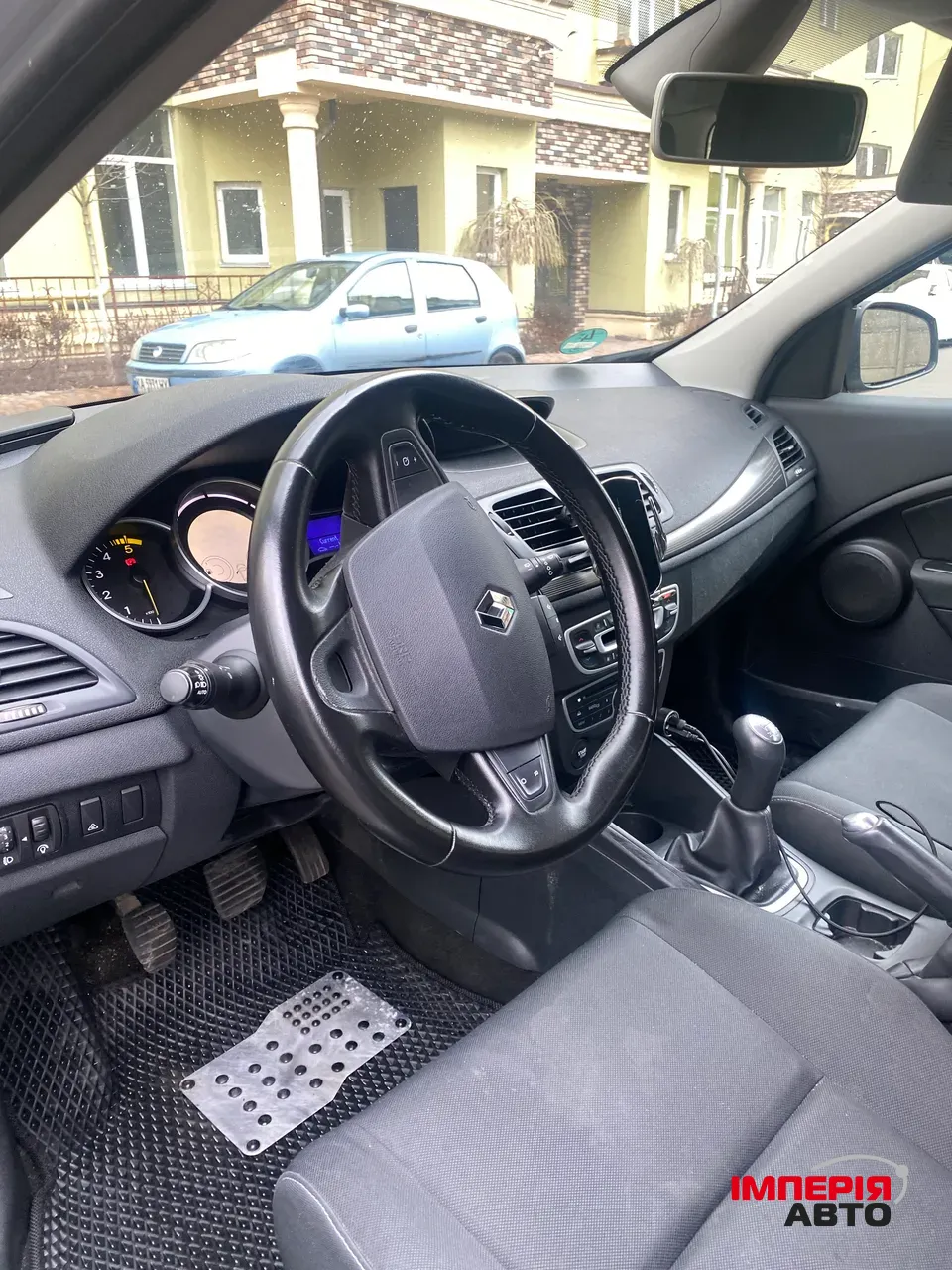 Renault Megane - фото 10