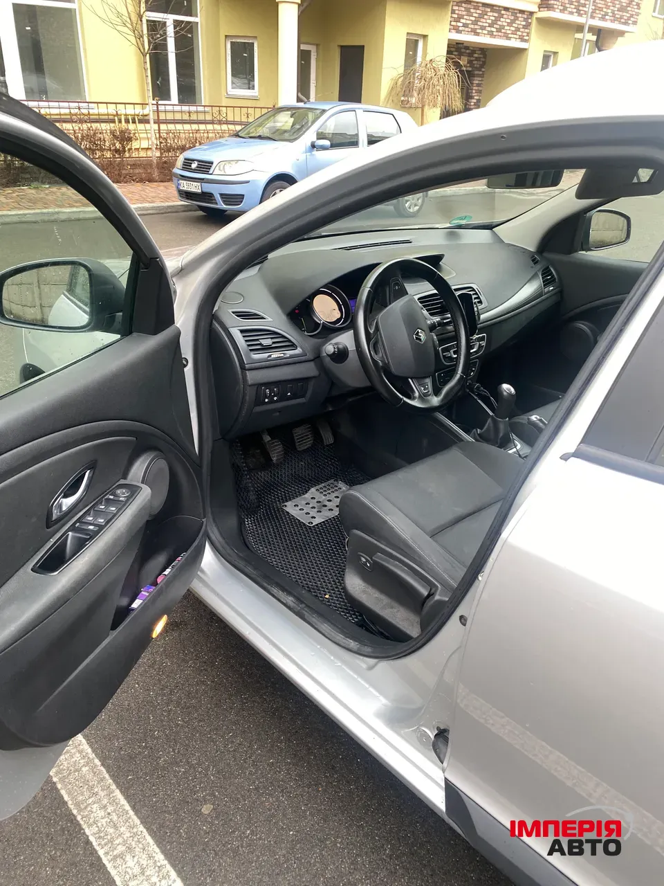 Renault Megane - фото 9