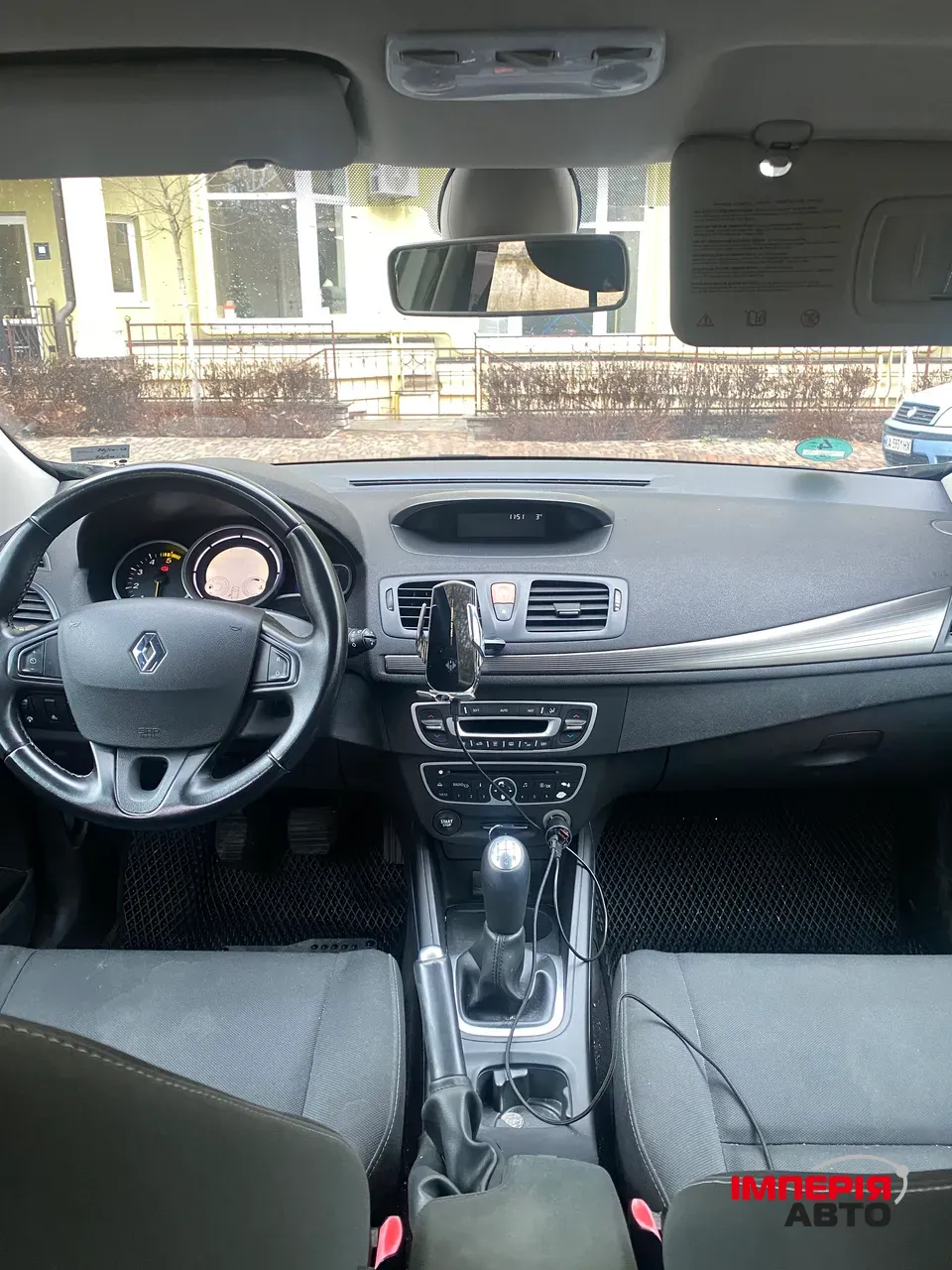 Renault Megane - фото 12