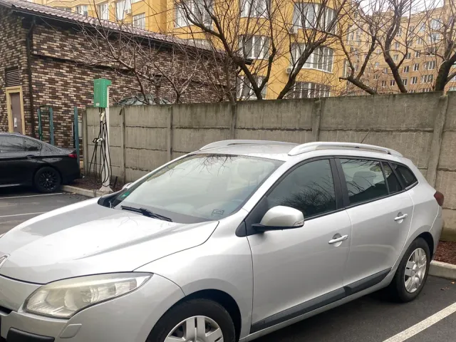 Renault Megane - фото 2