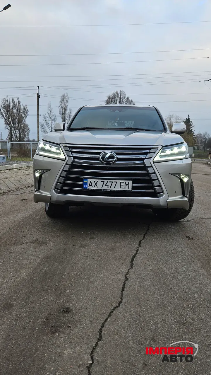 Lexus LX - фото 6