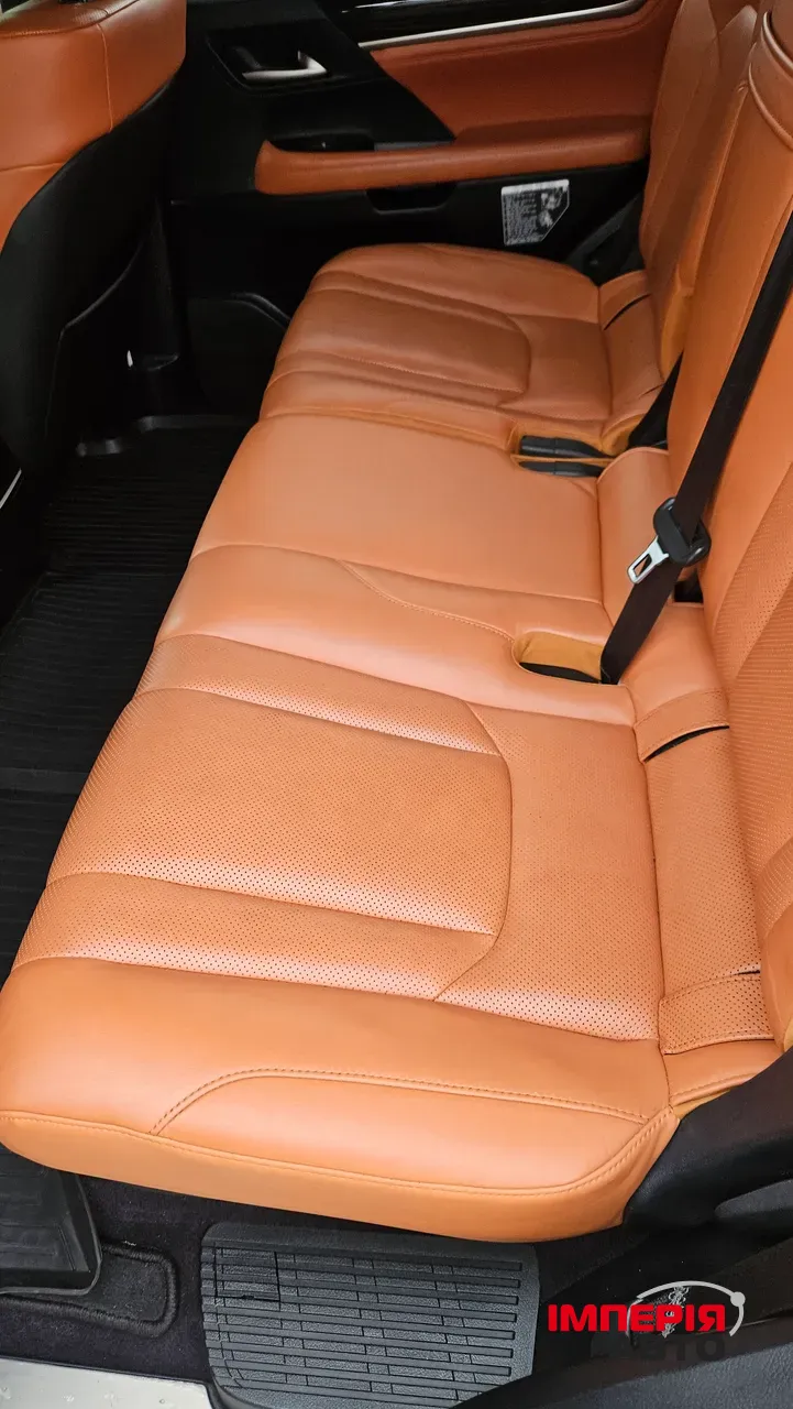 Lexus LX - фото 10