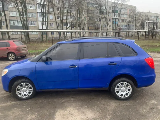 Skoda Fabia - фото 5
