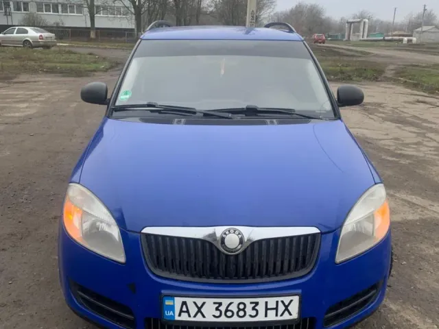Skoda Fabia - фото 2