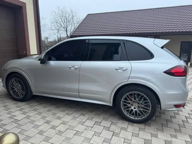 Porsche Cayenne - фото 3