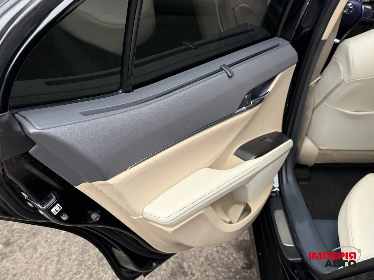 Toyota Camry - фото 10