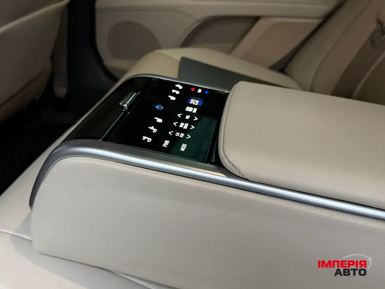 Toyota Camry - фото 9