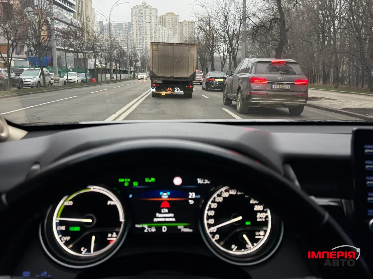 Toyota Camry - фото 4