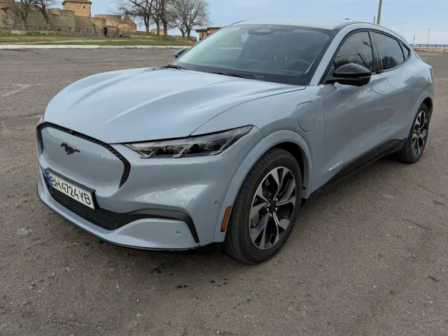 Ford Mustang Mach-E - фото 3