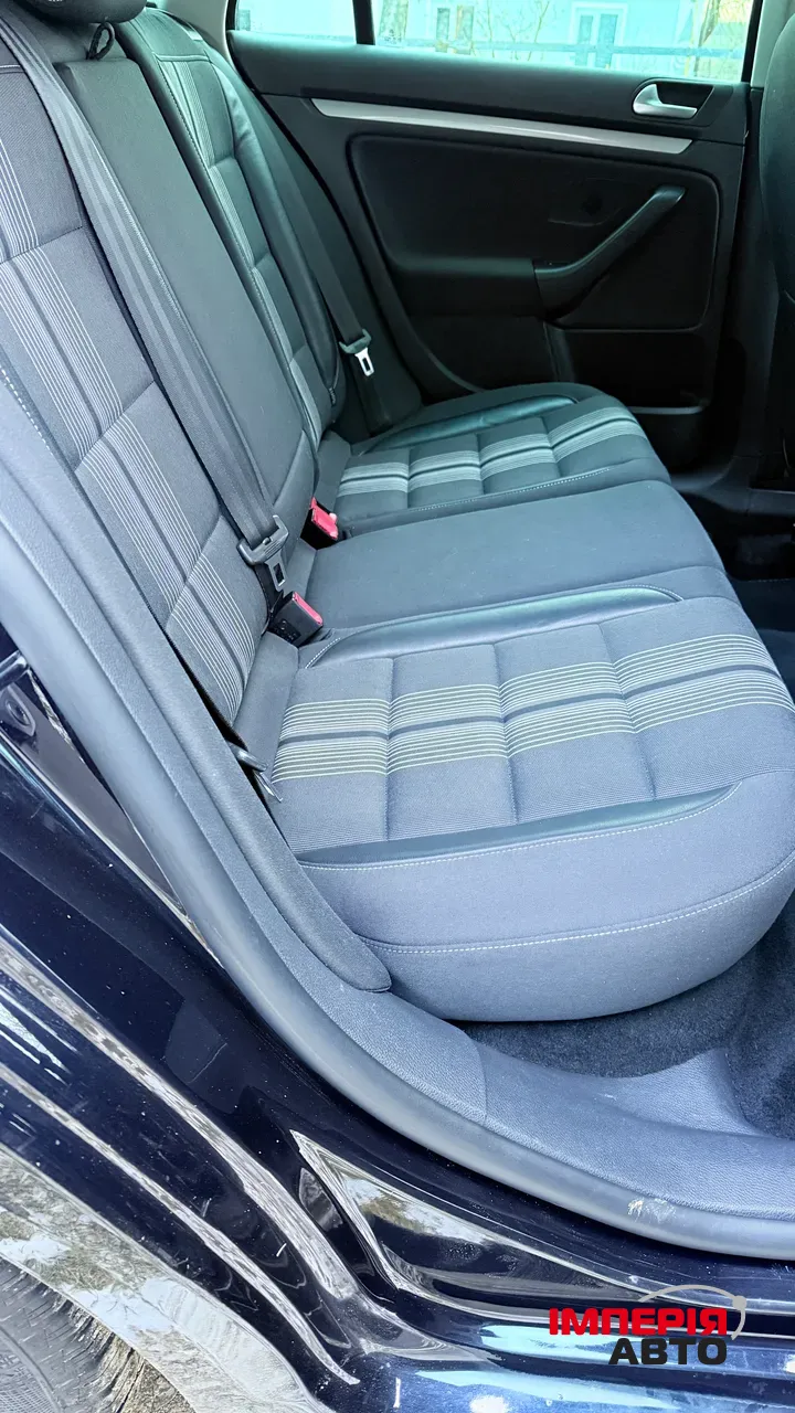 Volkswagen Golf - фото 29