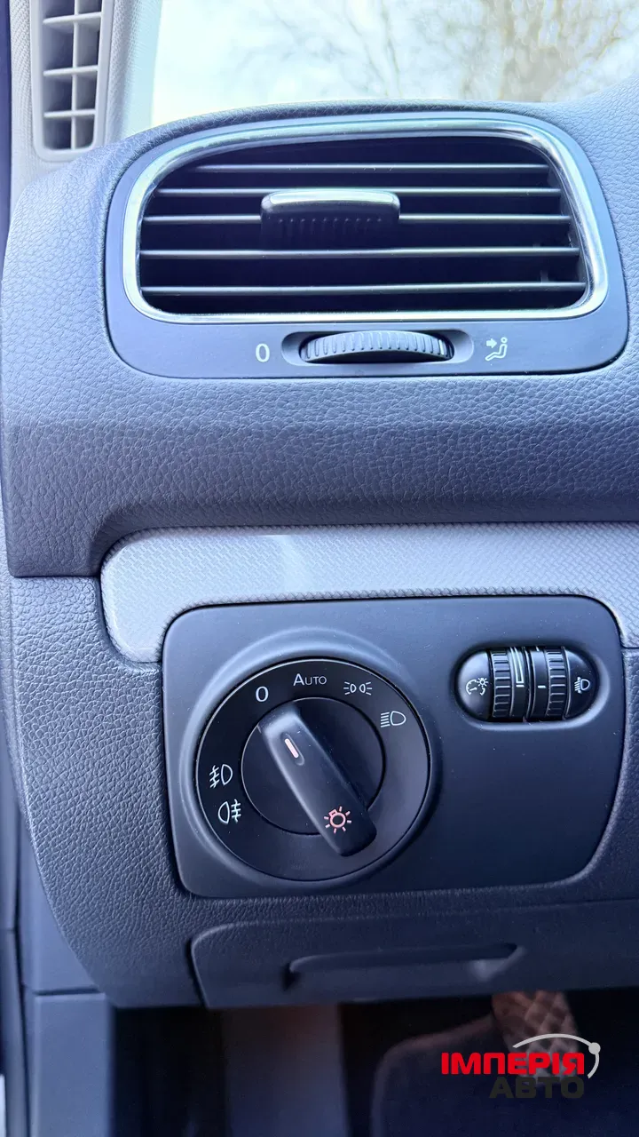 Volkswagen Golf - фото 34