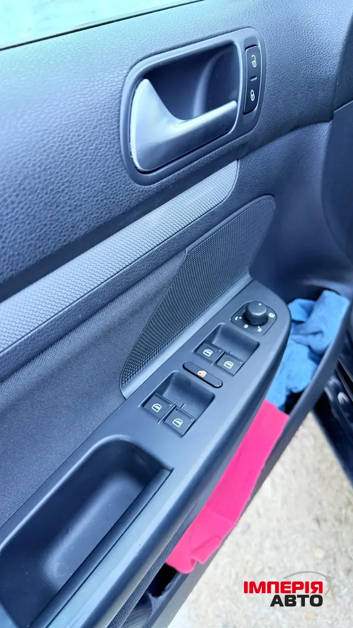 Volkswagen Golf - фото 18