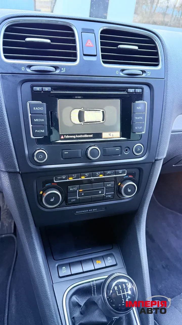 Volkswagen Golf - фото 16