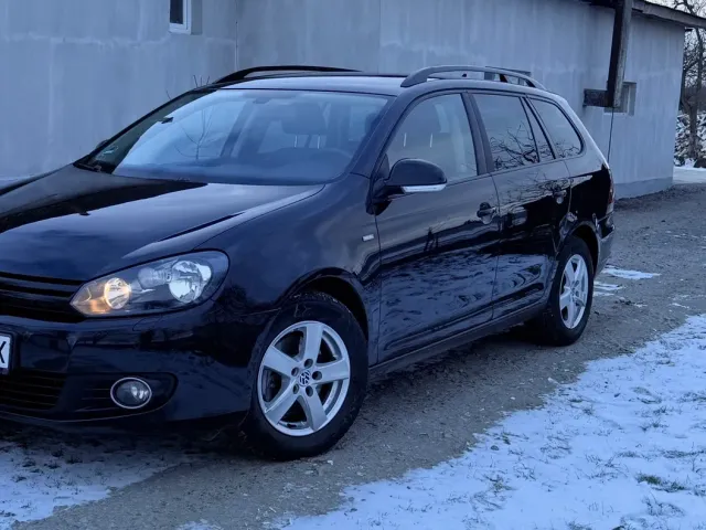 Volkswagen Golf - фото 1