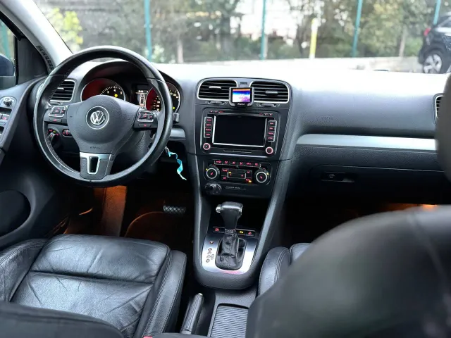 Volkswagen Golf - фото 5