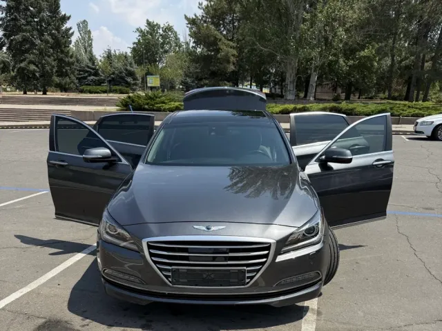 Genesis G80 - фото 2