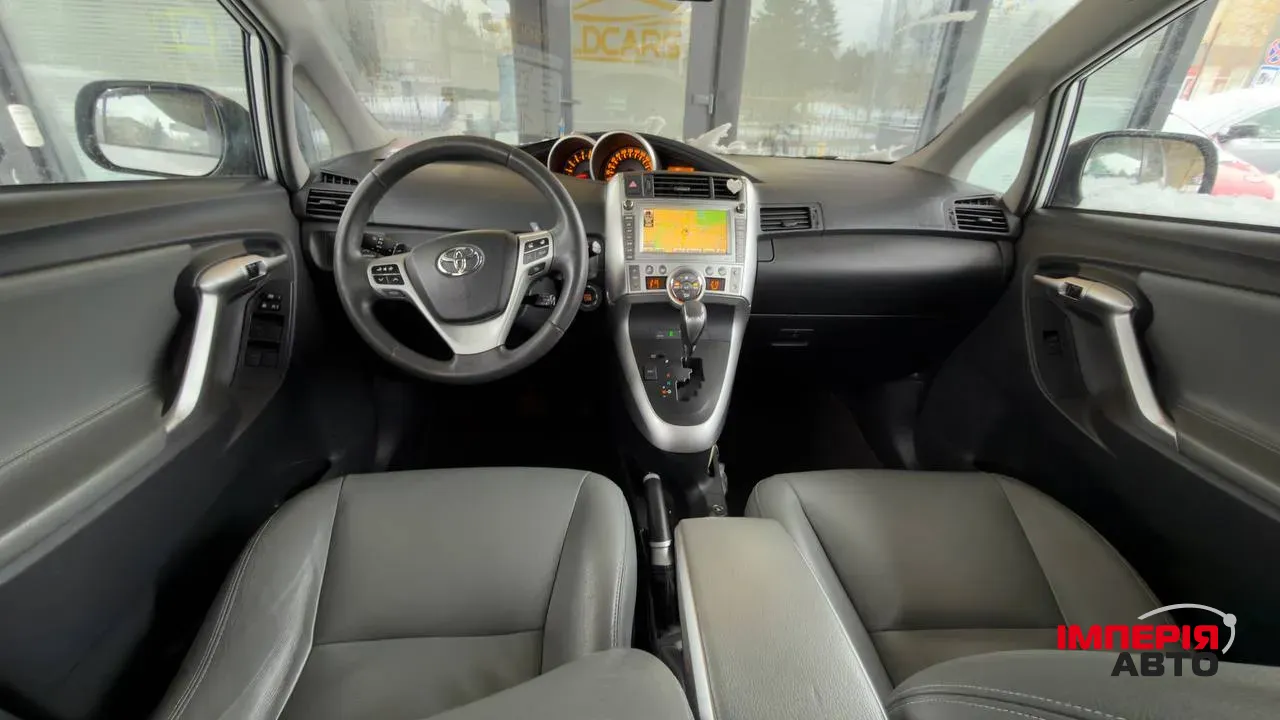 Toyota Verso - фото 17