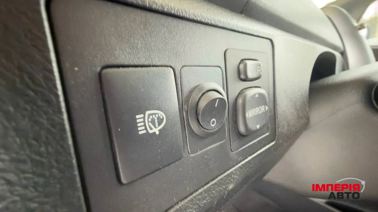 Toyota Verso - фото 4