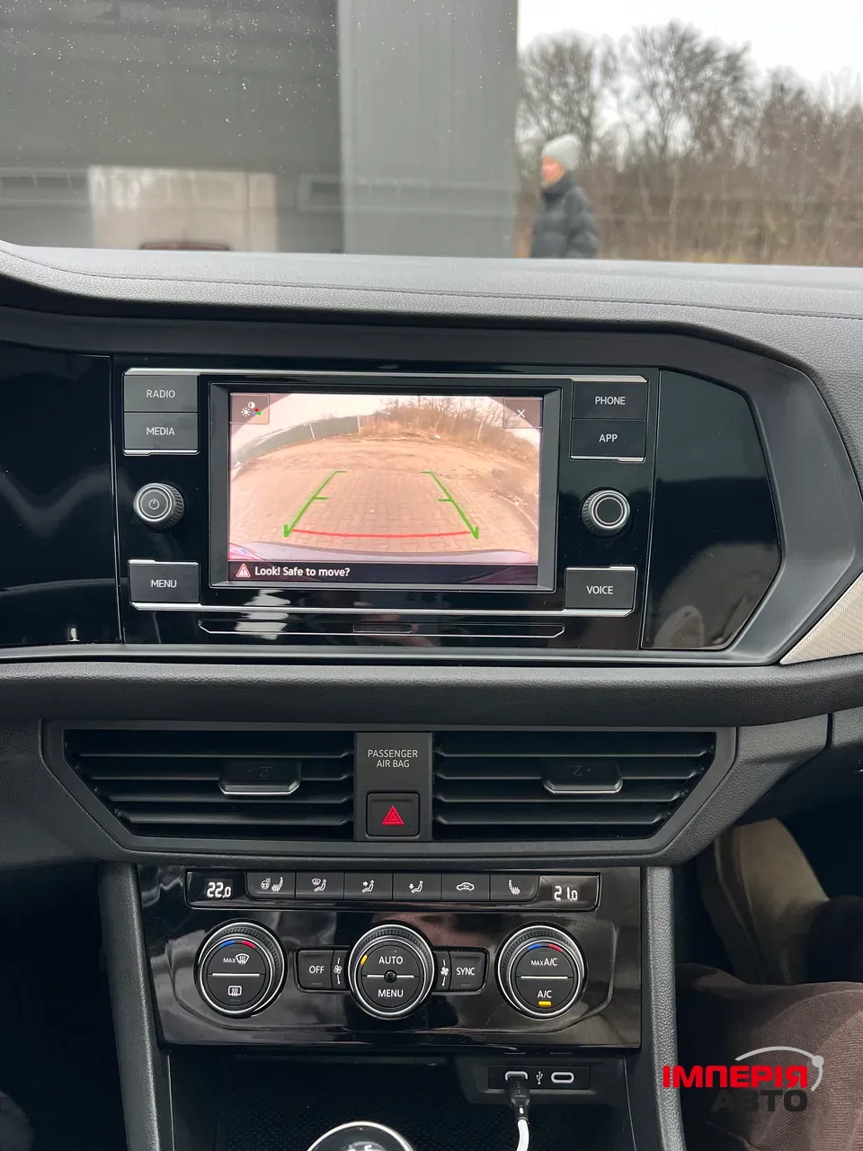 Volkswagen Jetta - фото 13