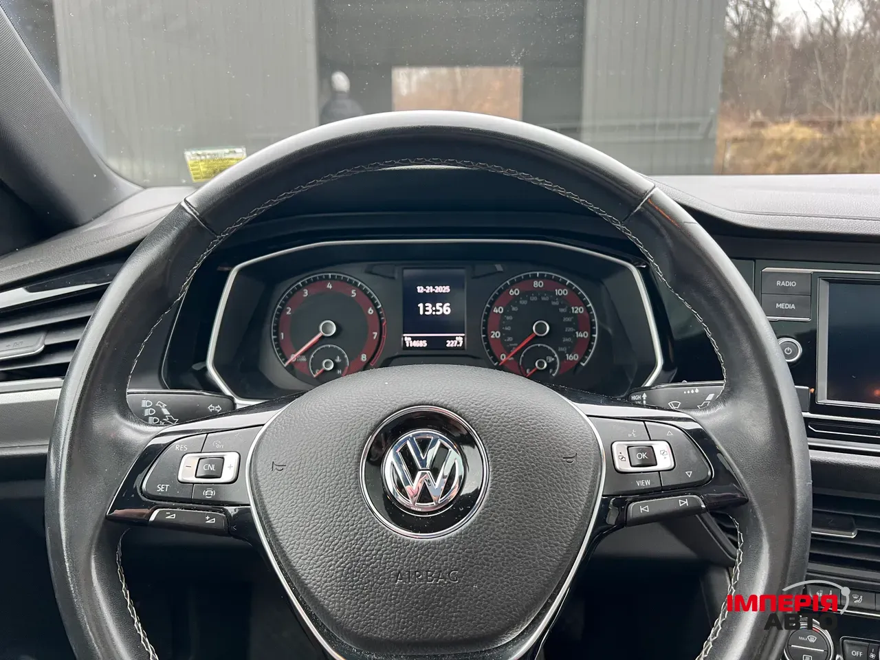 Volkswagen Jetta - фото 8