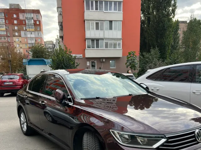 Volkswagen Passat - фото 1