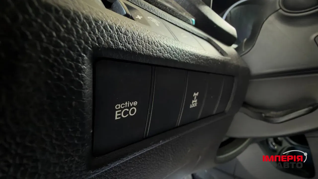 Hyundai Santa Fe - фото 9