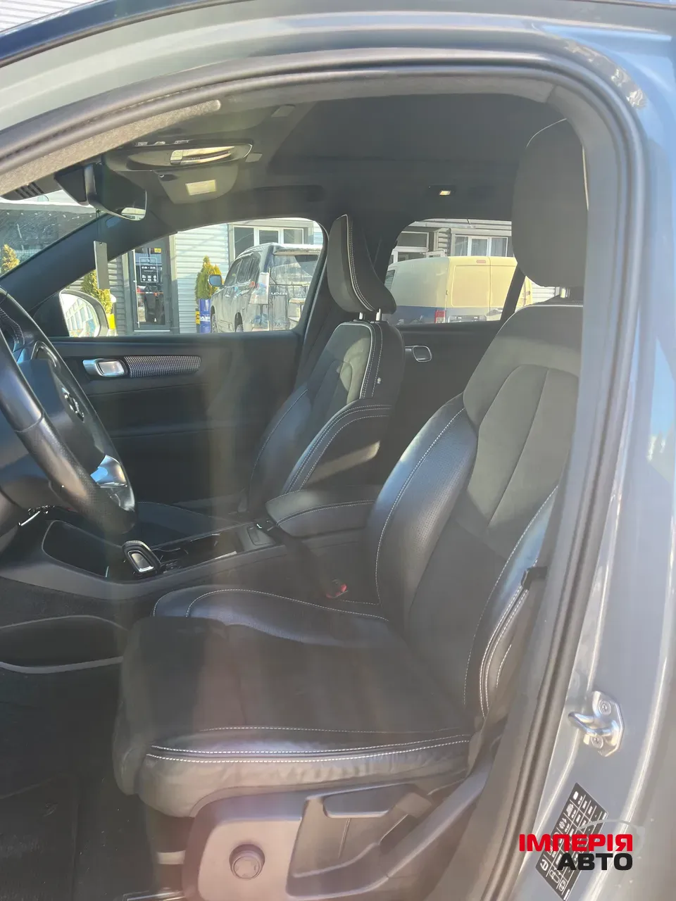 Volvo XC40 - фото 13