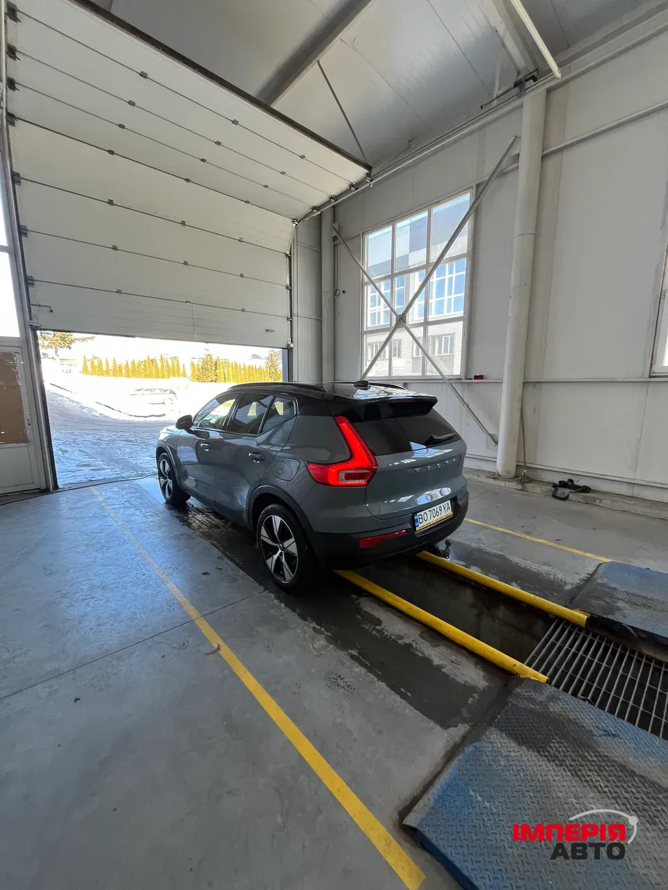 Volvo XC40 - фото 10