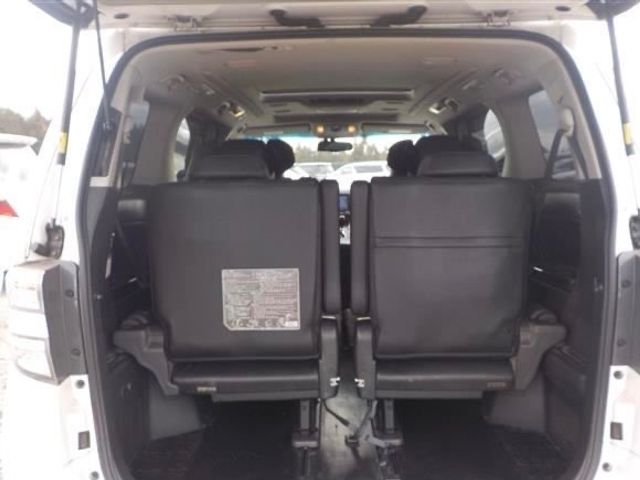 Toyota Vellfire - фото 5