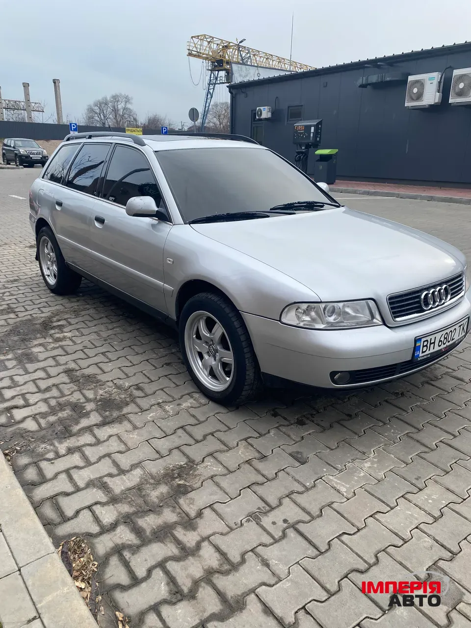 Audi A4 - фото 4