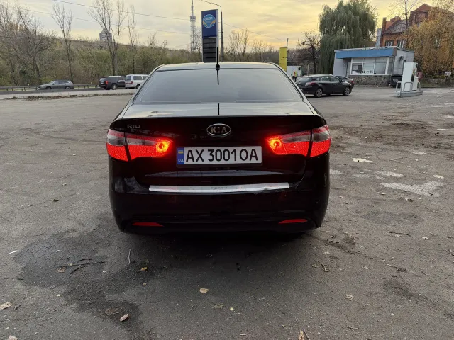 Kia Rio - фото 4