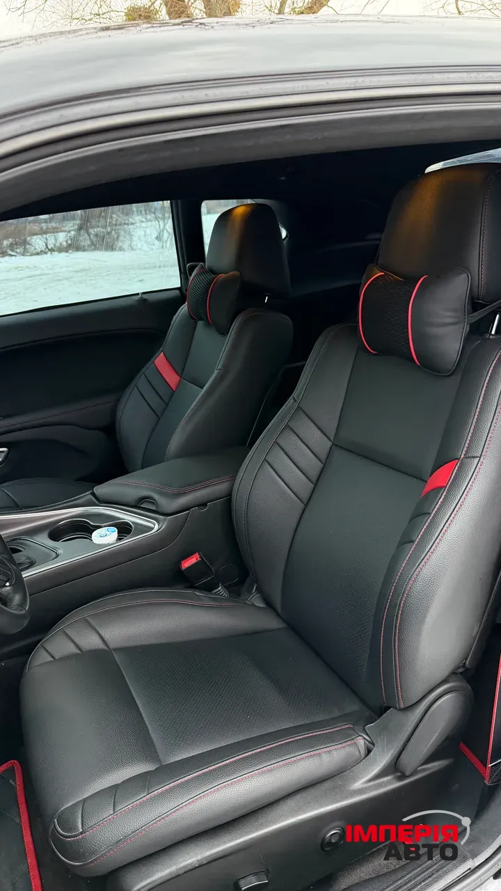 Dodge Challenger - фото 9
