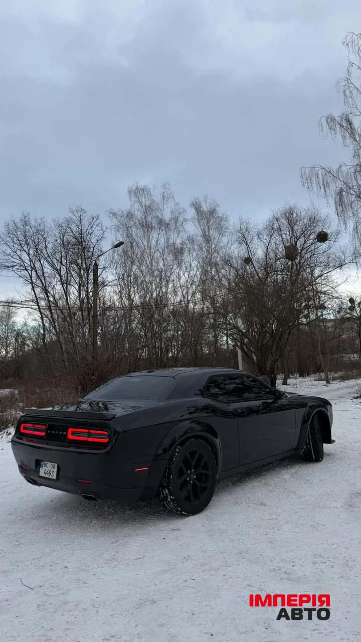 Dodge Challenger - фото 7